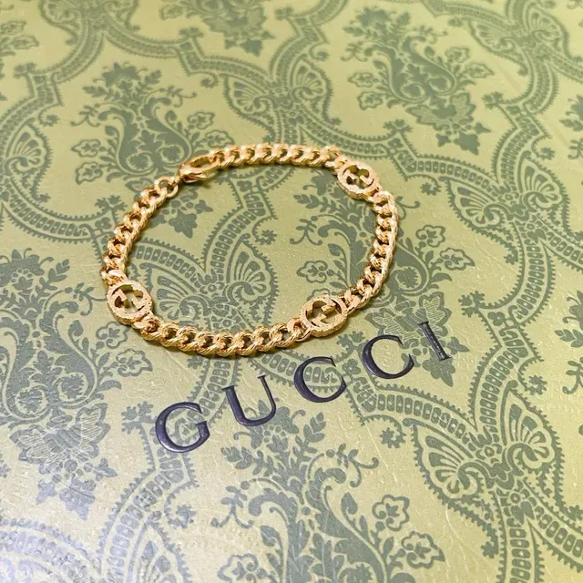 Gucci GG Marmont Gold Chunky Curb-Link Chain Interlocking G Logo Medallions Bracelet 6