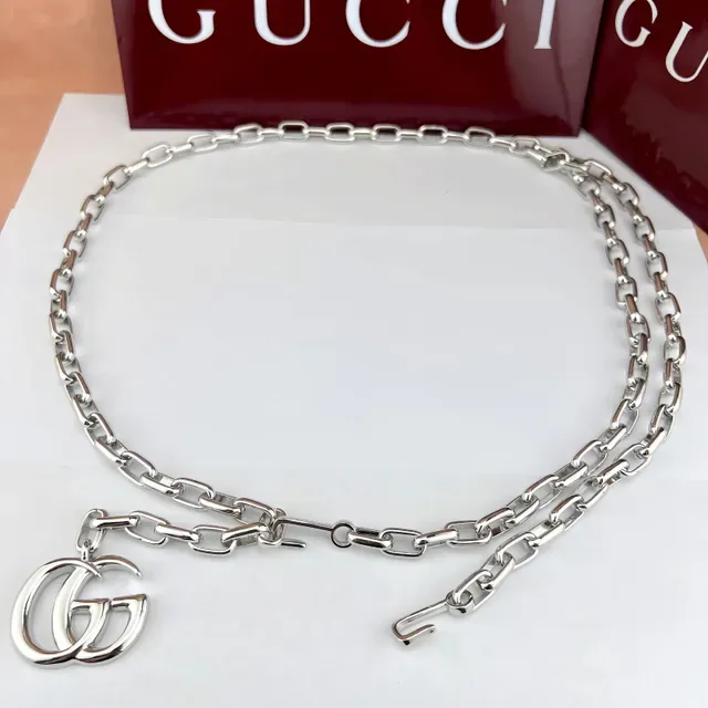 Gucci GG Marmont Gold Curb Chain Interlocking Double-G Pendant Fashion Belt Bag 4