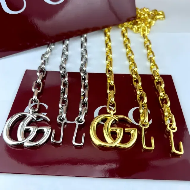 Gucci GG Marmont Gold Curb Chain Interlocking Double-G Pendant Fashion Belt Bag 6