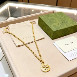 Gucci GG Marmont قلادة سلسلة كيرب باللون الذهبي