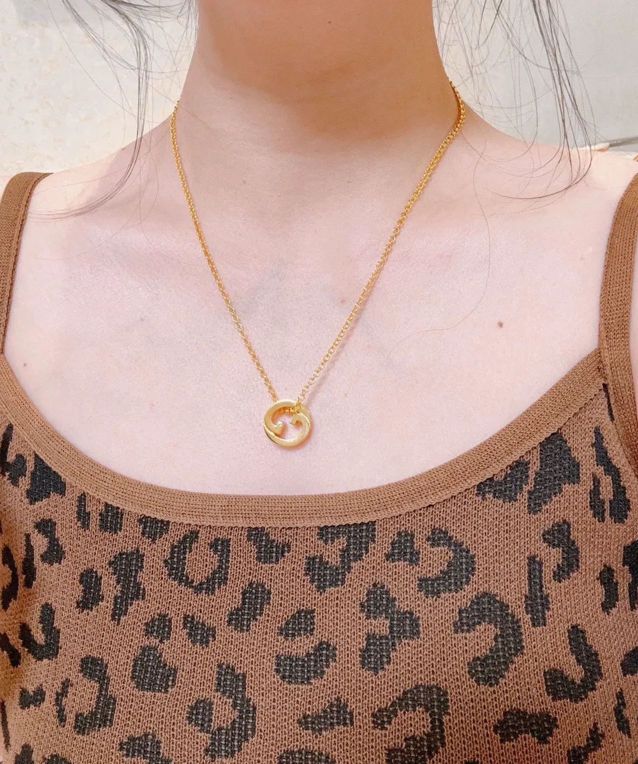 Gucci GG Marmont Gold White Chain Interlocking G Pendant Necklace 5