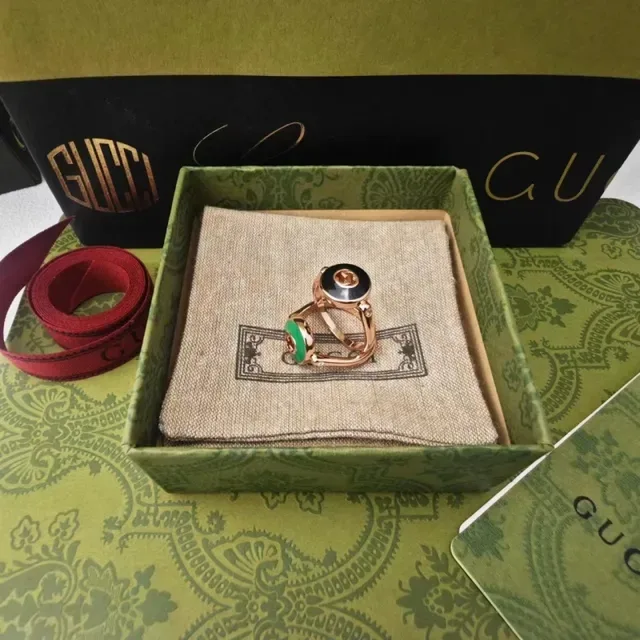 Gucci GG Marmont Oro Verde Anillo Piedra Cabochon Bezel Giratorio 7
