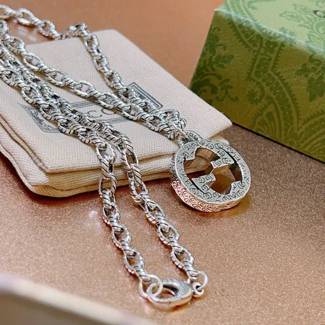 Gucci GG Marmont Interlocking G Pendant Silver-Toned Chain Necklace 2