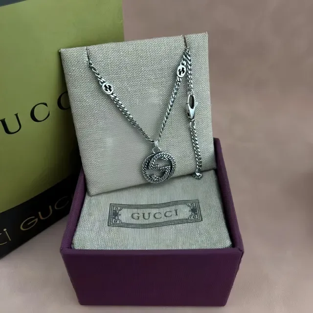 Gucci GG Marmont جي متشابك حبل معلقة 6