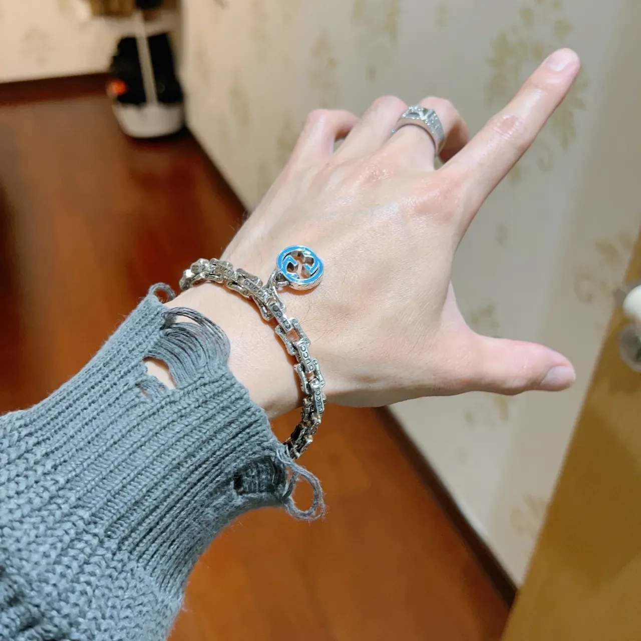 Gucci GG Marmont Silver Blue Chain-Link Engraved Logo Links Bracelet 5