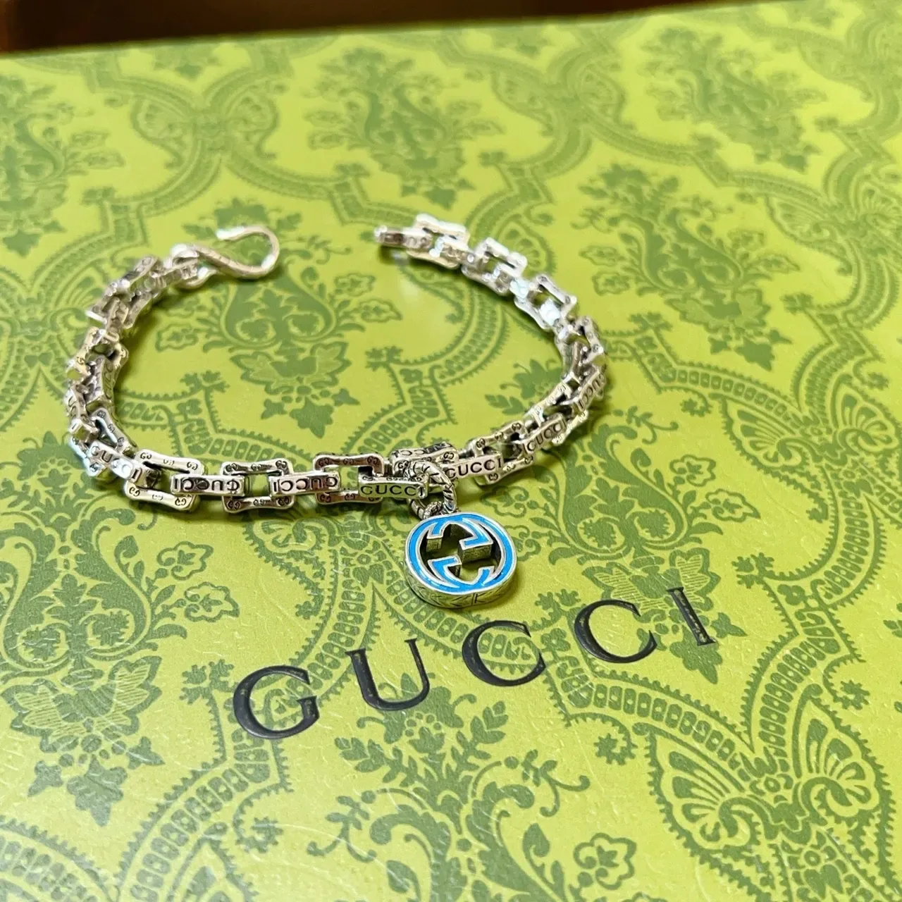 Gucci GG Marmont Silver Blue Chain-Link Engraved Logo Links Bracelet 6