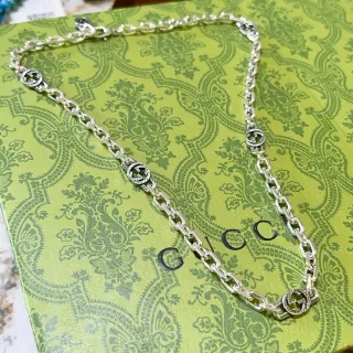 Gucci GG Marmont Silver Chain Interlocking Medallions Necklace