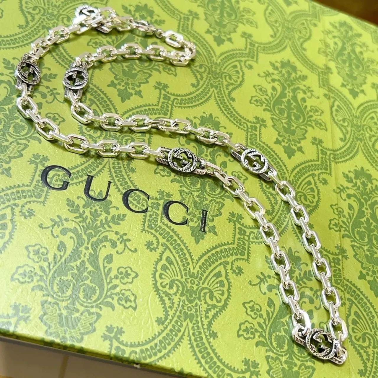 Gucci GG Marmont Silver Chain Interlocking Medallions Necklace 9