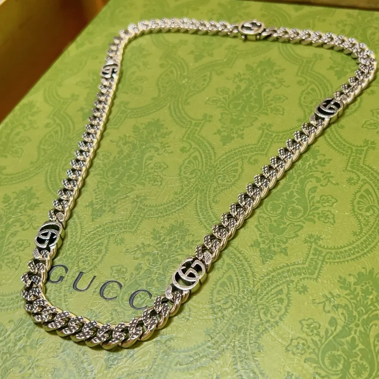 Gucci GG Marmont Silver Curb-Link Chain Interlocking G Logo Motifs Necklace 3