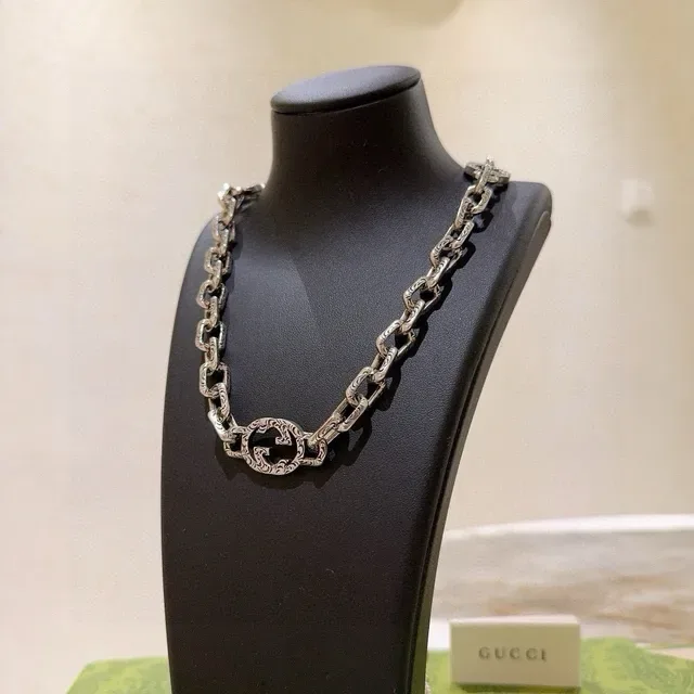 Gucci GG Marmont Silver Green Heavy-Link Chain Engraved Double-G Medallions Necklace 5
