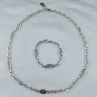 Gucci GG Marmont Silver Interlocking G Logo Links Polished Metal Necklace