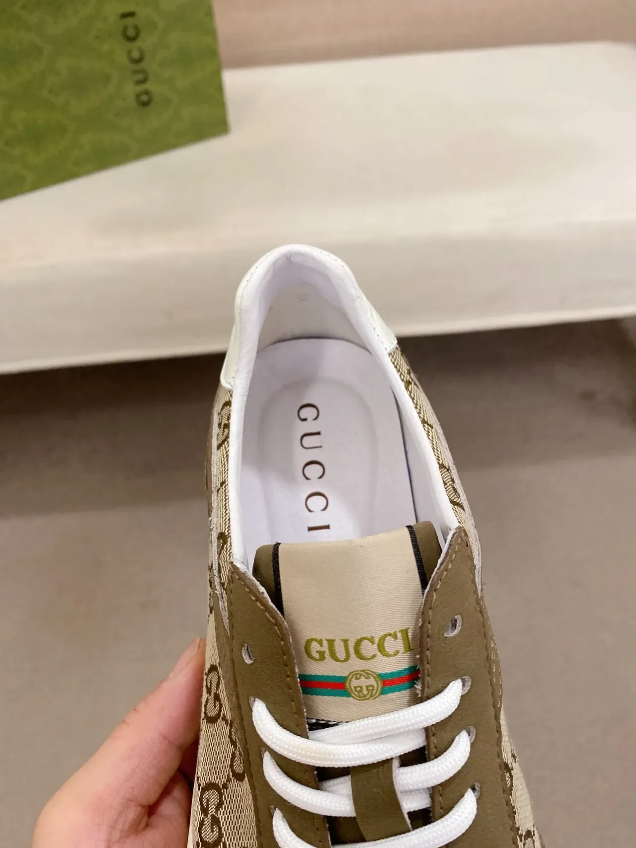 Gucci GG Monogram Camurça Tênis Lifestyle 4