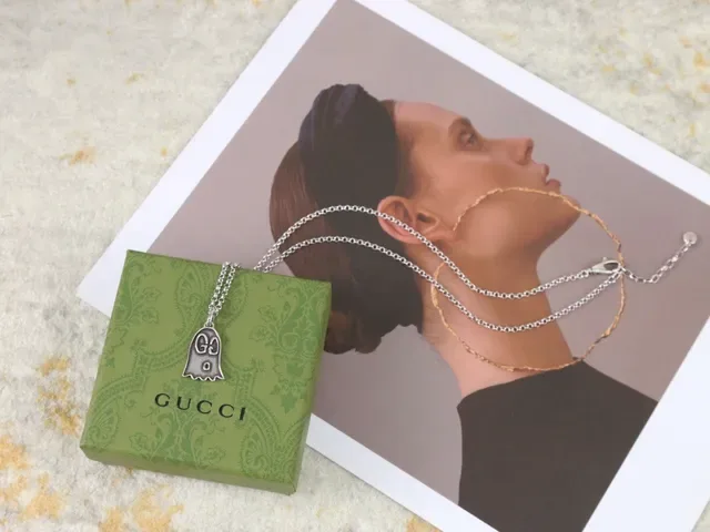 Gucci Ghost Interlocking GG Silver-Tone Pendant Necklace 4