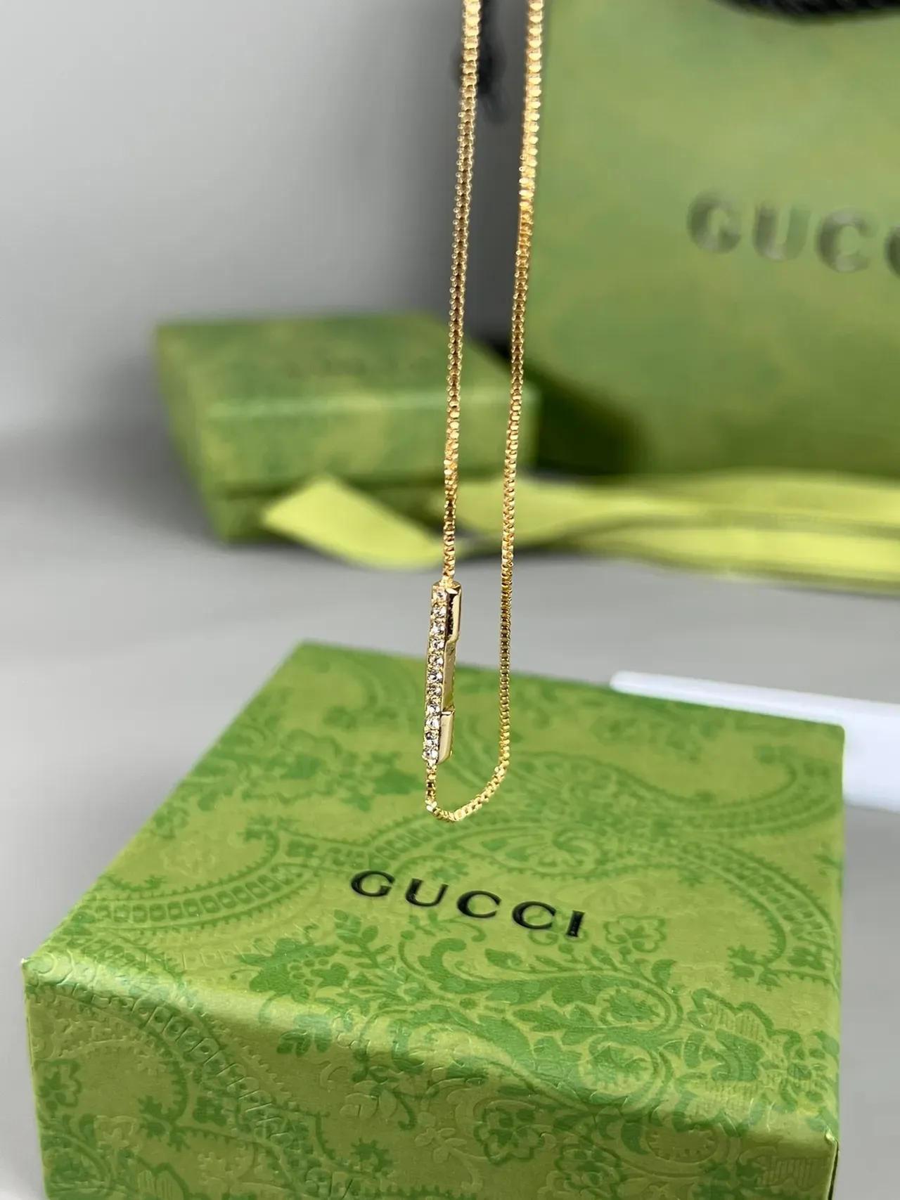 Gucci Gold Silver Box Chain Pavé Crystal Bar Pendant Necklace 3
