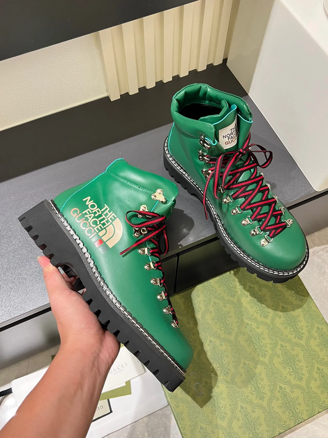 Gucci Green Red Leather Upper Striped Laces Hiking Boots 6