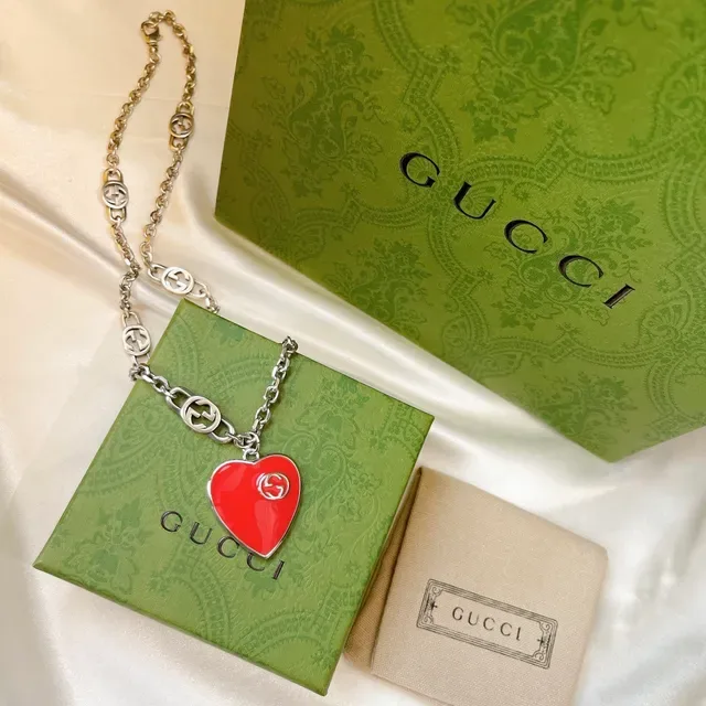 Gucci Heart Enamel Interlocking G Pendant Necklace 8