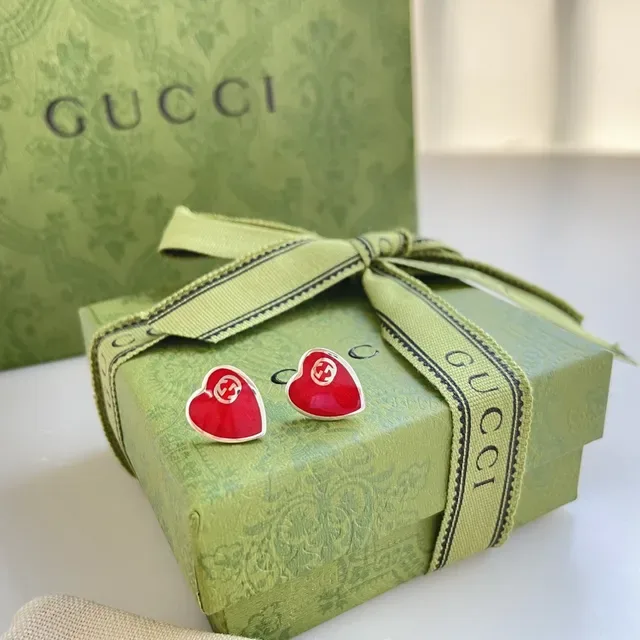 Gucci Heart-Shaped Enamel Double G Stud Earrings 7