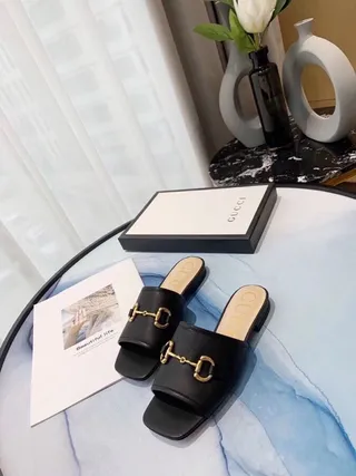 Gucci Horsebit 1955 Sandales en cuir noir avec boucle Horsebit 2