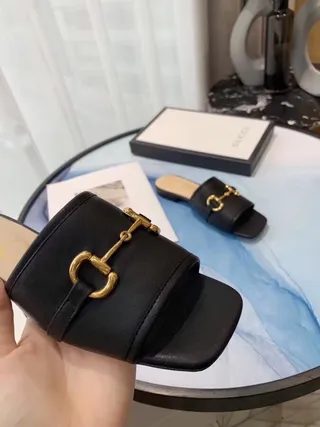 Gucci Horsebit 1955 Sandales en cuir noir avec boucle Horsebit 6