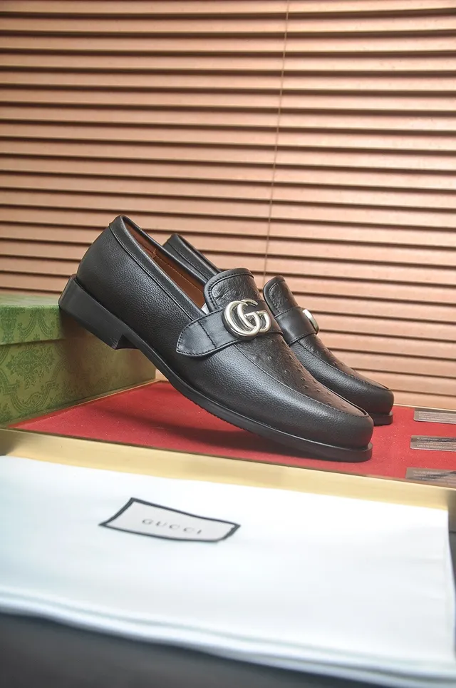 Gucci Horsebit 1955 Mocassins en cuir noir avec texture d'autruche 2