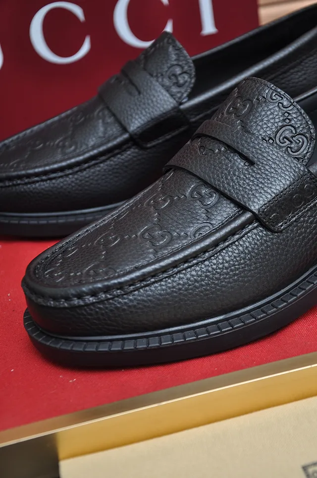 Gucci Horsebit 1955 Black Pebbled Leather Loafer 2