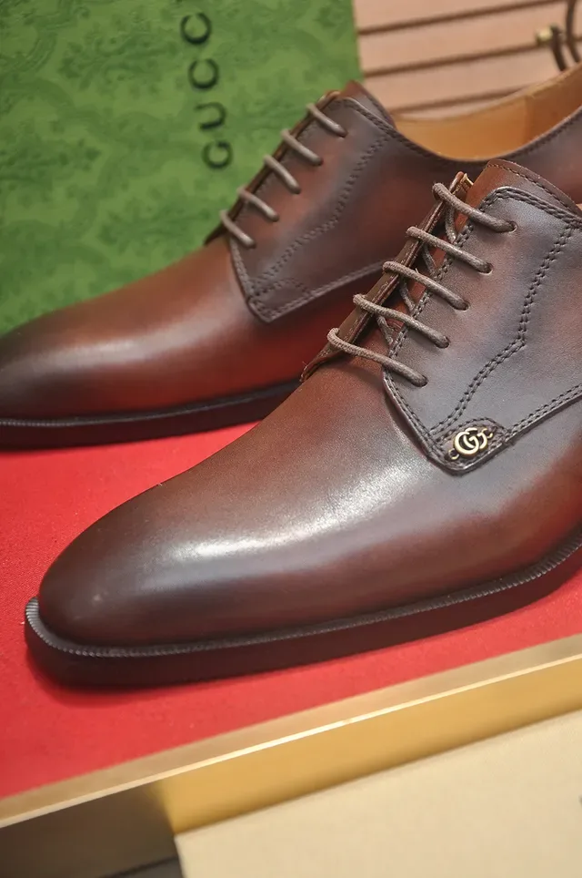 Gucci Horsebit 1955 Marrom Bege Couro Polido Sapatos Oxford Bico de Cap 2
