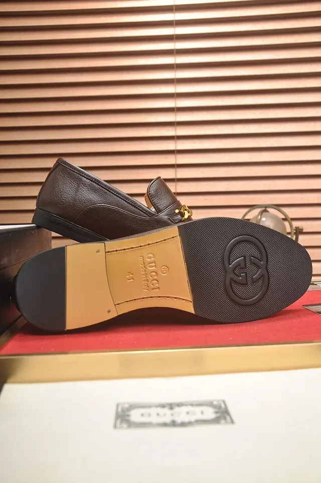 Gucci Horsebit 1955 Brown Pebbled Leather Gold Chain Loafers 7