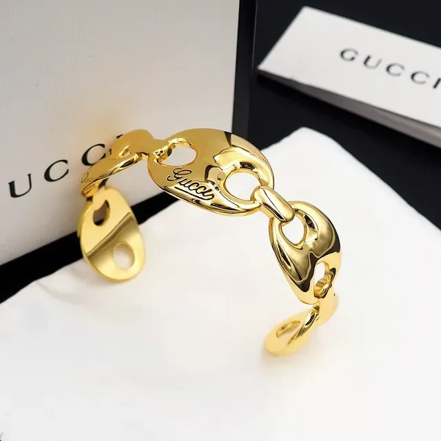 Gucci Horsebit 1955 Gold-Tone Oval Link Cuff Bracelet 7