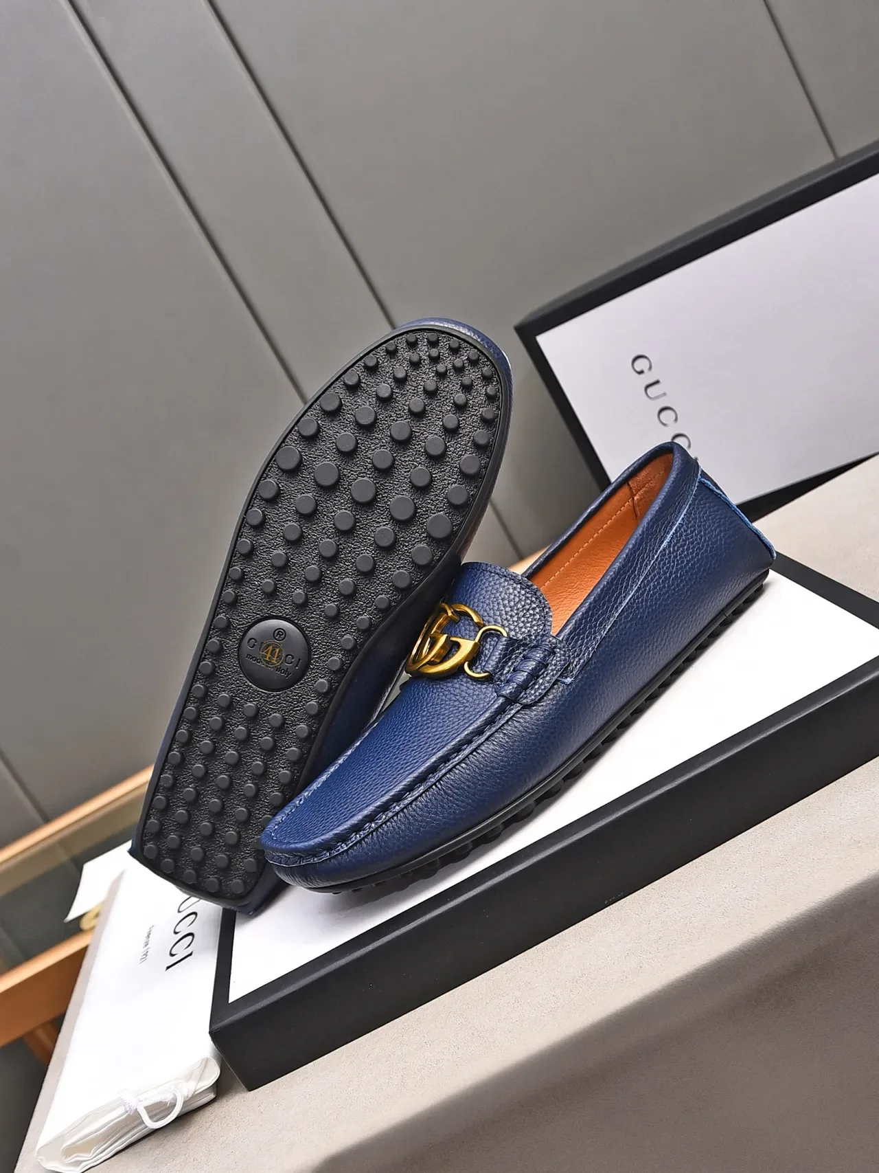 Gucci Horsebit 1955 नेवी गोल्ड पेबल्ड लेदर बकल लोफर 4