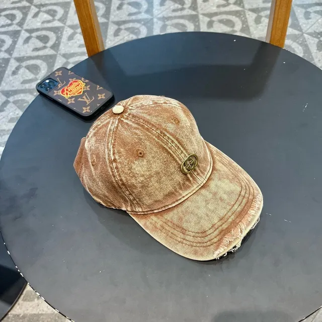 Gucci Interlocking G Logo Distressed Velvet Baseball Cap 4