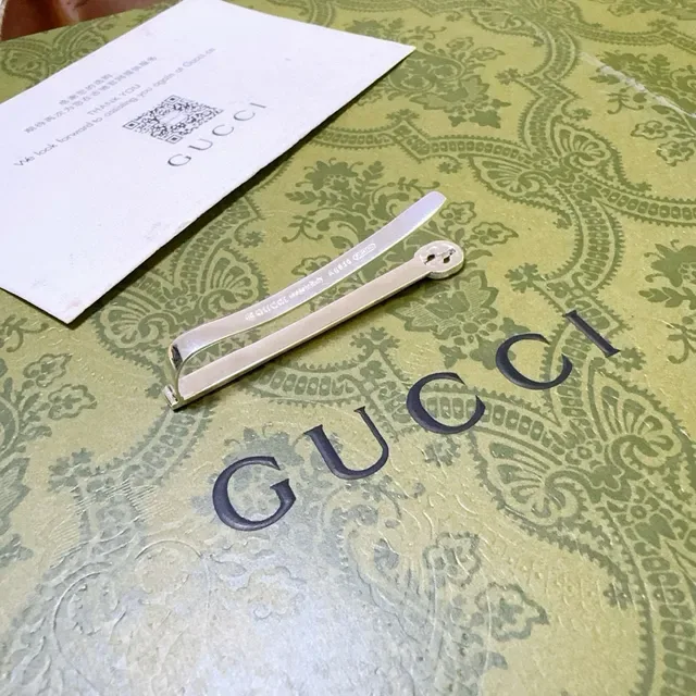 Gucci Interlocking G Silver Polished Metal Emblem Jewelry 2