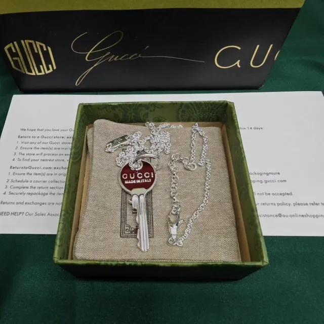 Gucci Key Pendant Gold Red Pendants Enamel Detailing Necklace 2