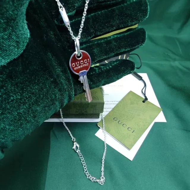 Gucci Key Pendant Gold Red Pendants Enamel Detailing Necklace 4