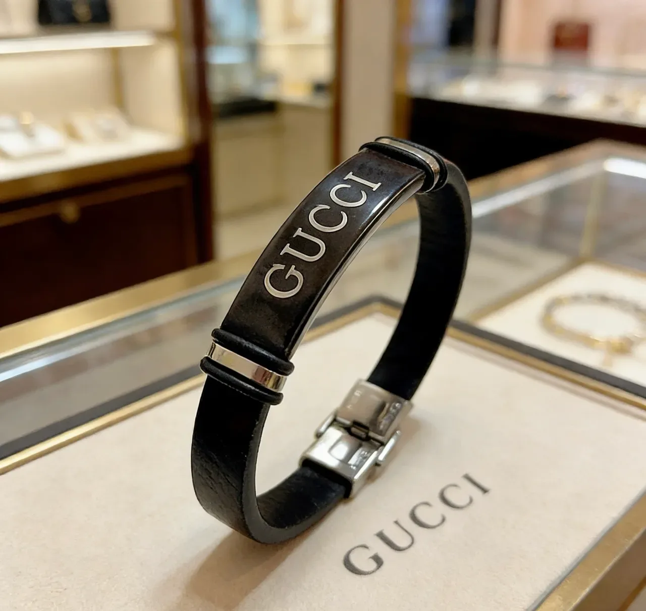 Gucci Logo Plaque Black Leather Bracelet 9
