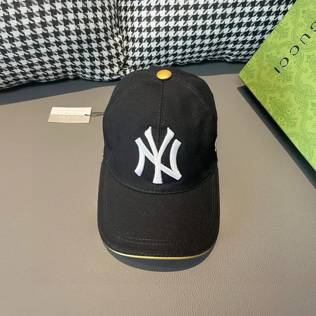 Gucci MLB New York Yankees Embroidered Baseball Cap 3
