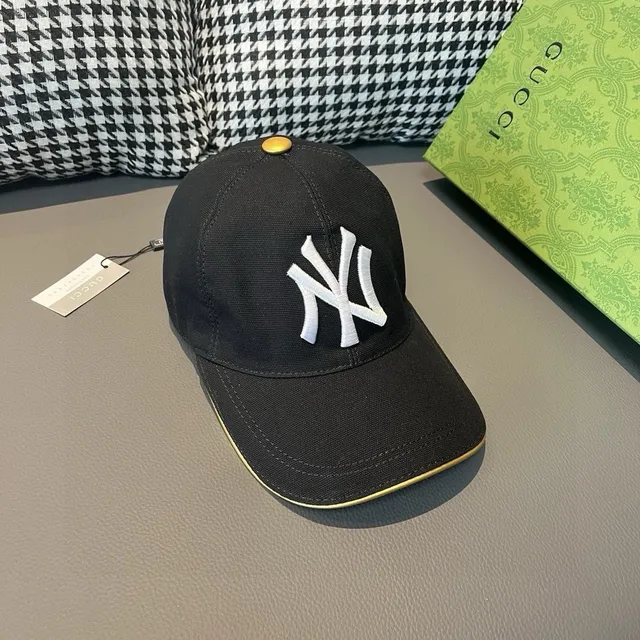 Gucci MLB New York Yankees Embroidered Baseball Cap 4