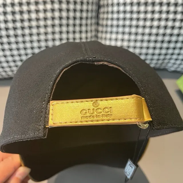 Gucci MLB New York Yankees Embroidered Baseball Cap 9