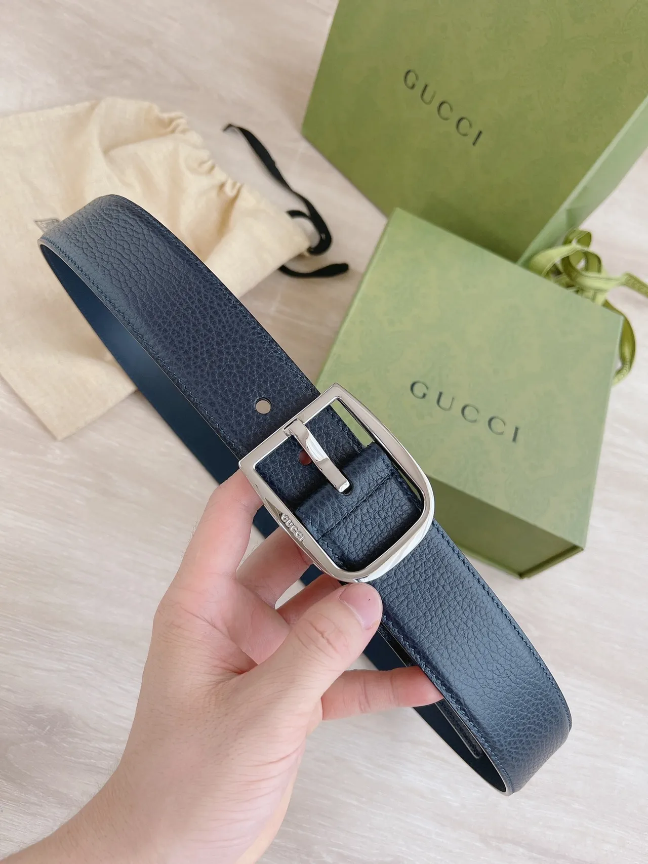 Gucci Navy Silver Pebbled Rectangular Buckle Leather Belt 7