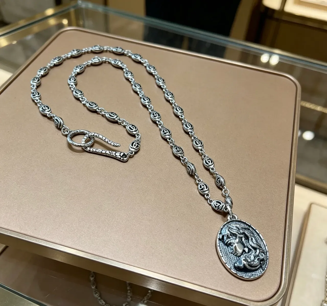 Gucci Ornate Linked Chain Relief Medallion Necklace 2