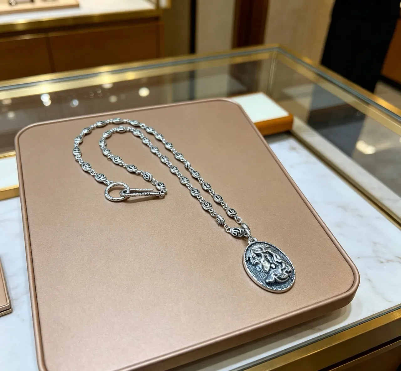 Gucci Ornate Linked Chain Relief Medallion Necklace 4