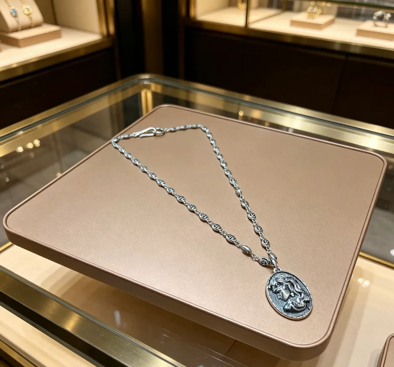 Gucci Ornate Linked Chain Relief Medallion Necklace 6