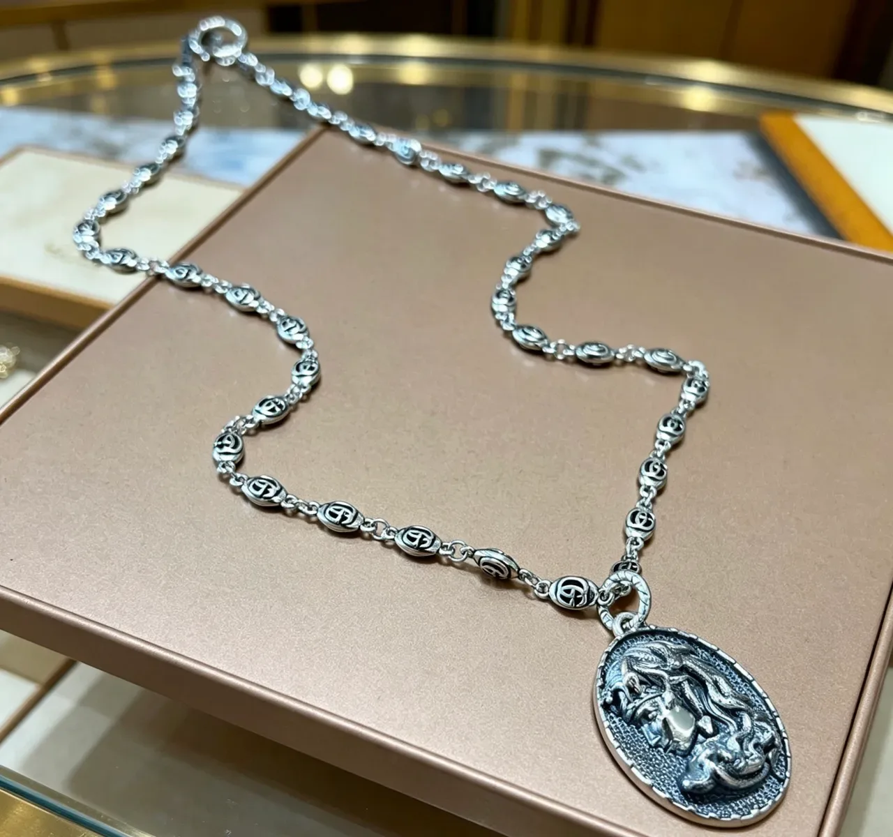 Gucci Ornate Linked Chain Relief Medallion Necklace 7