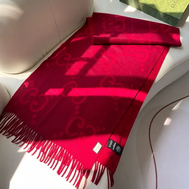 Gucci লাল টোনাল চেক উভেন ক্যাশমিয়ার স্কার্ফ 6