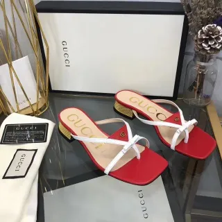 Gucci Red White Square-Toe Thong Strap Casual Sandals