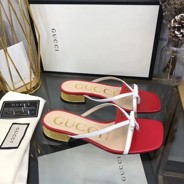 Gucci sandálias casual com ponta quadrada e tirante thong em vermelho e branco 2