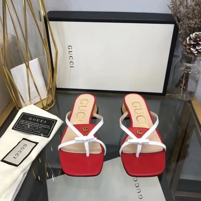 Gucci sandálias casual com ponta quadrada e tirante thong em vermelho e branco 3
