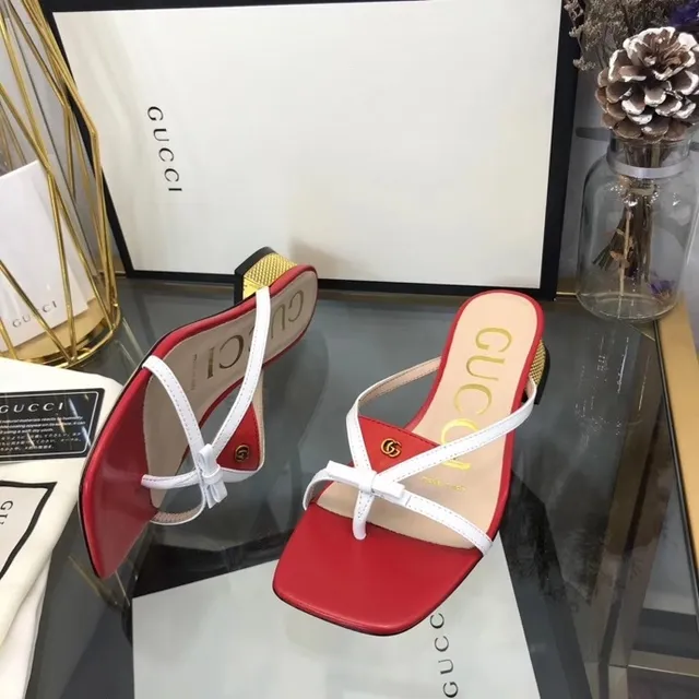 Gucci sandálias casual com ponta quadrada e tirante thong em vermelho e branco 5