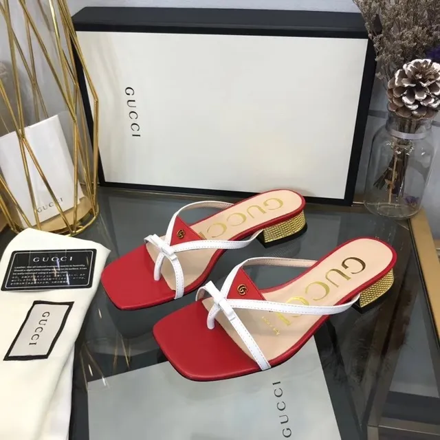Gucci sandálias casual com ponta quadrada e tirante thong em vermelho e branco 7