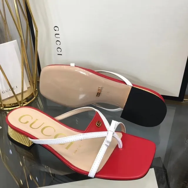 Gucci sandálias casual com ponta quadrada e tirante thong em vermelho e branco 8