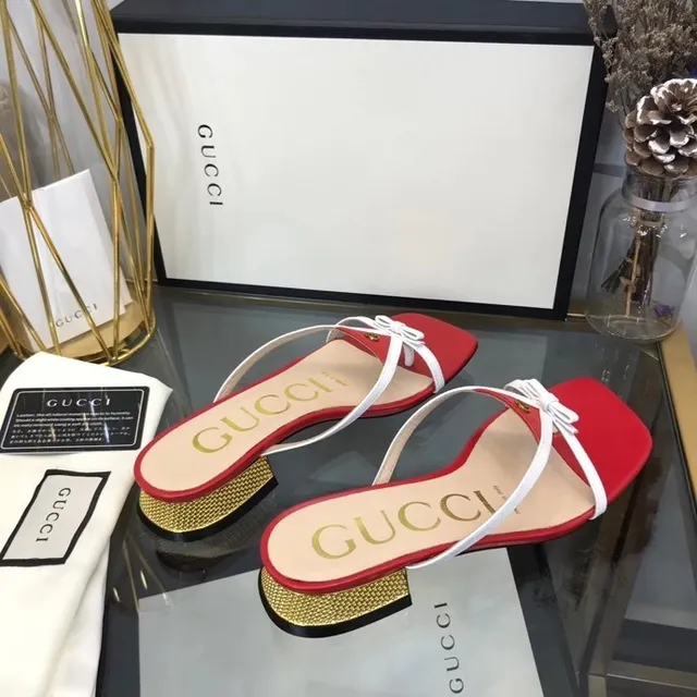 Gucci sandálias casual com ponta quadrada e tirante thong em vermelho e branco 9
